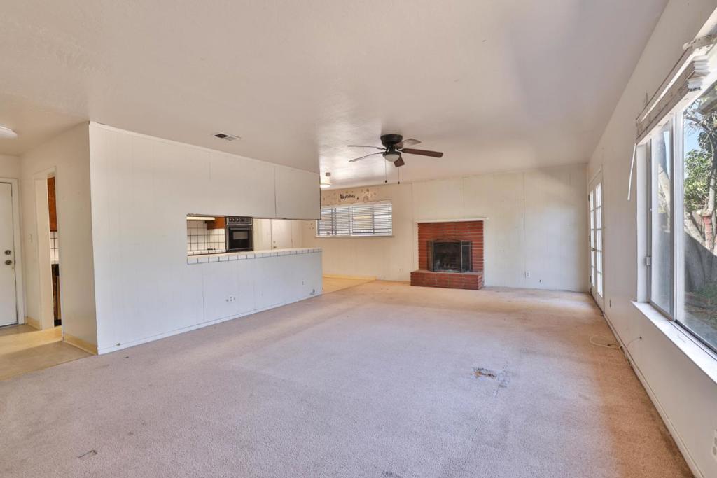 1392 Turlock Lane Property Photo 8