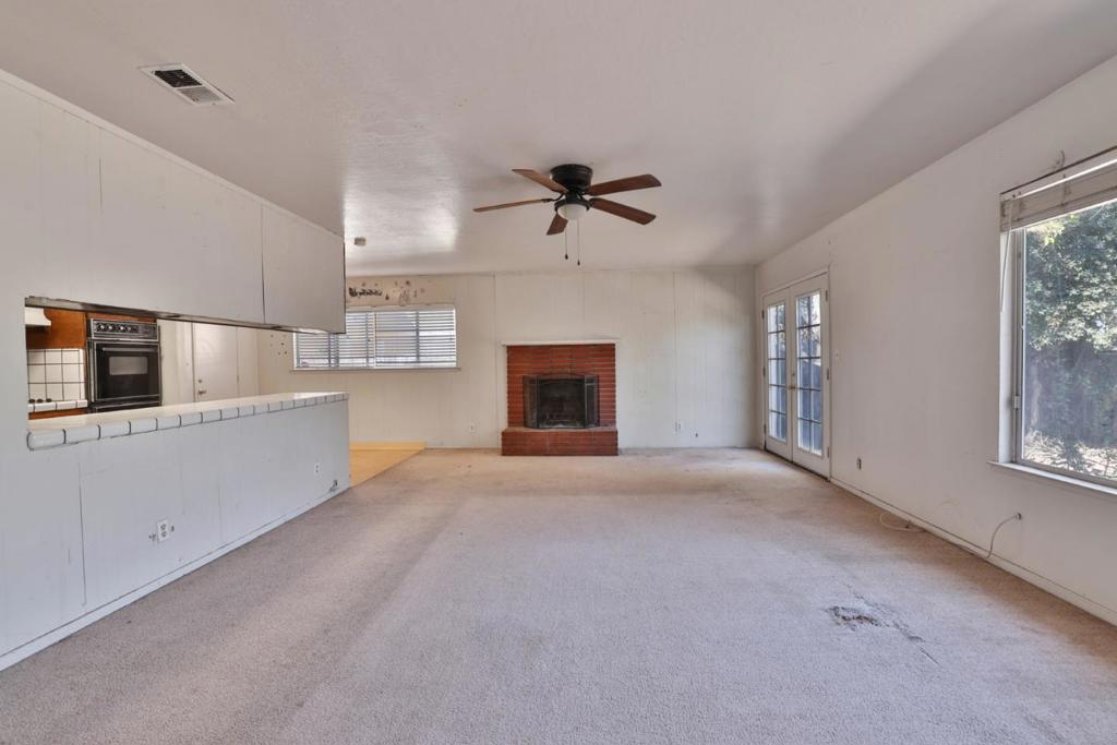1392 Turlock Lane Property Photo 9