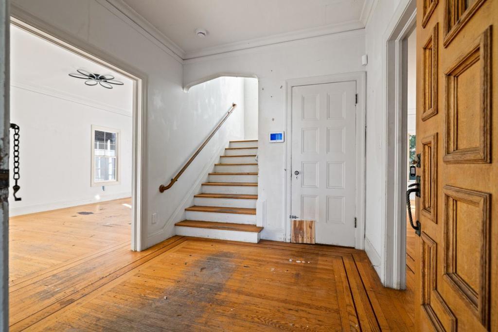 6007 Rockridge Boulevard Property Photo 4