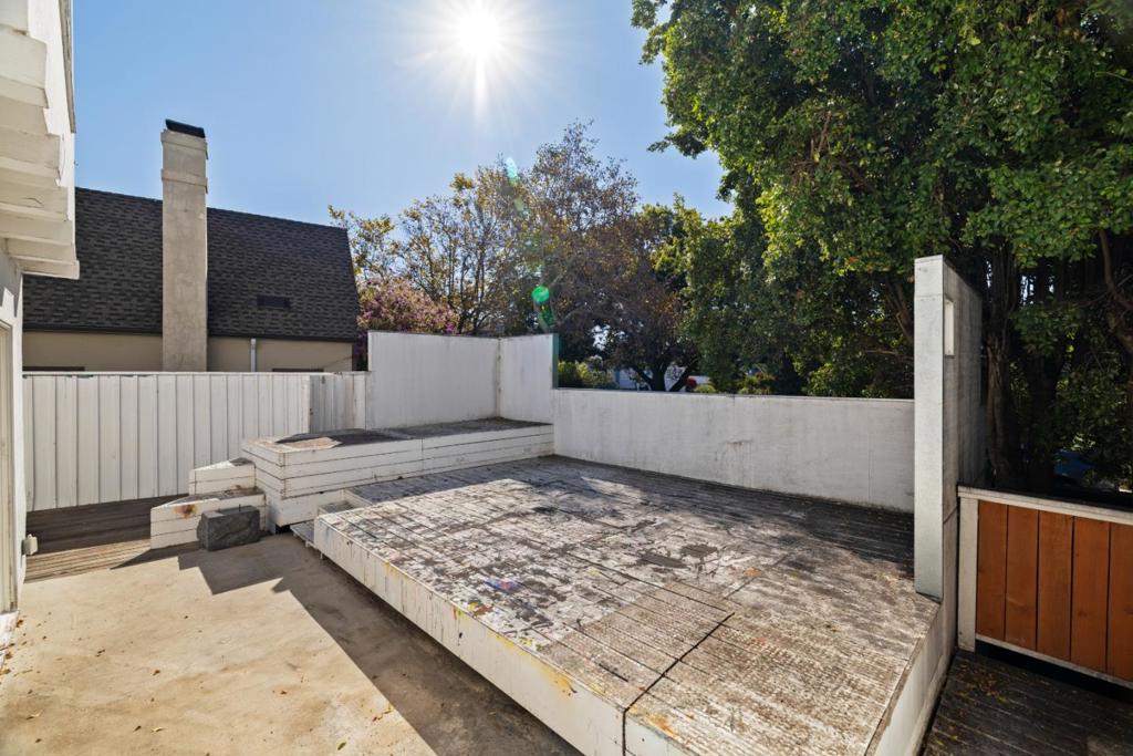 6007 Rockridge Boulevard Property Photo 25