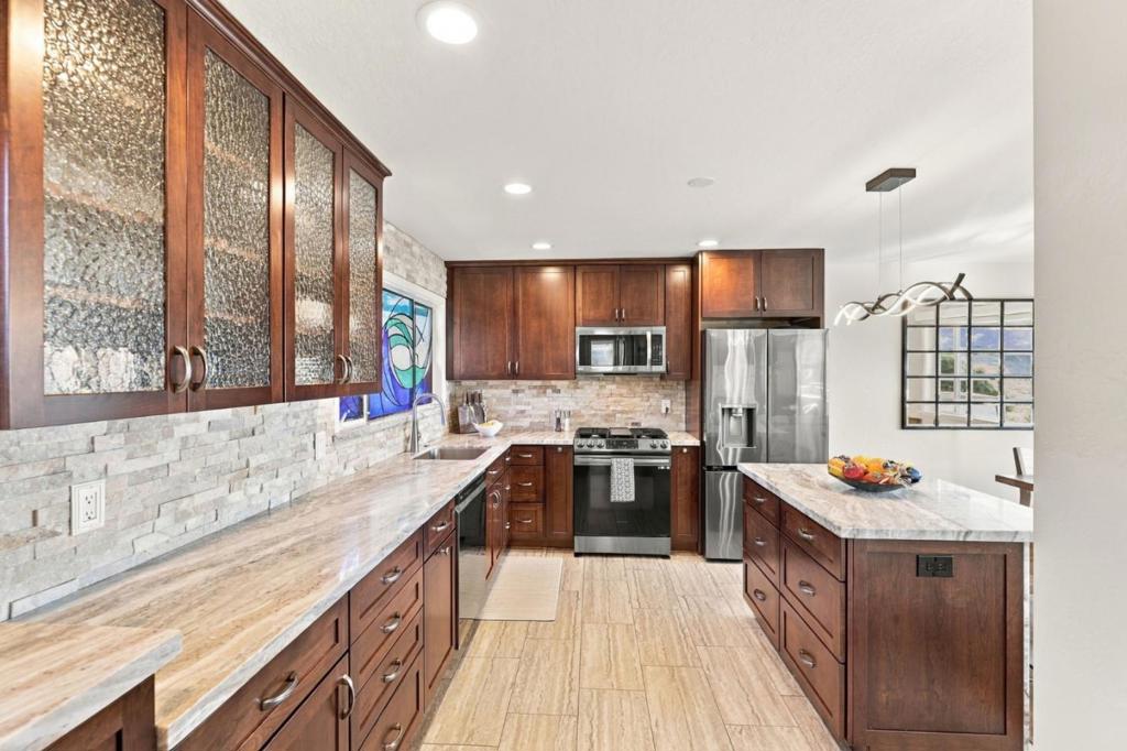 3035 Ribera Road Property Photo 12