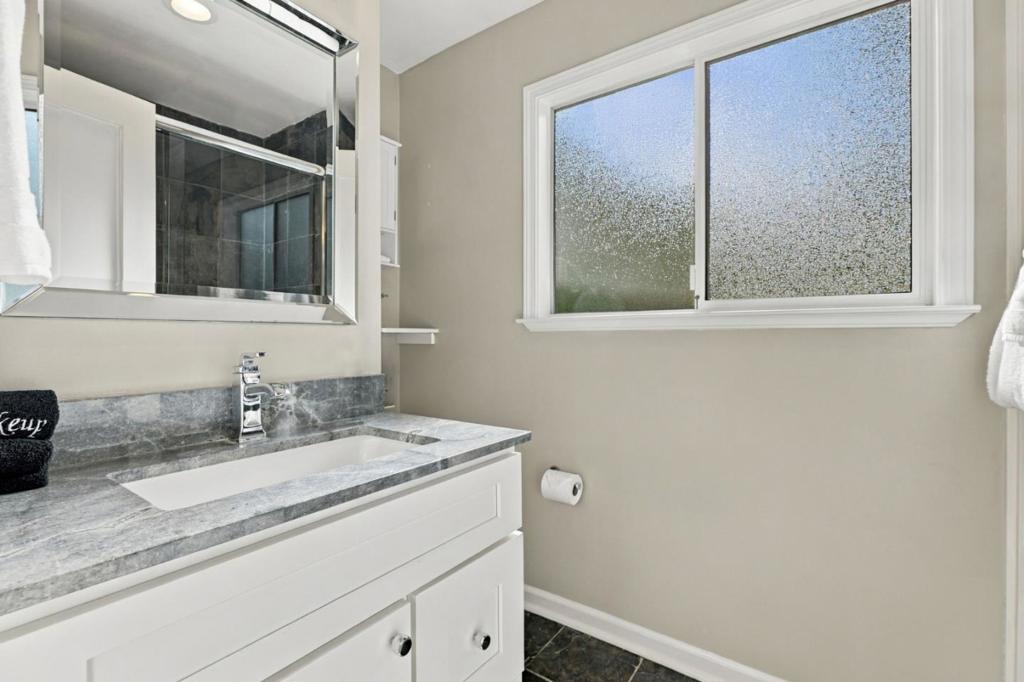 3035 Ribera Road Property Photo 31
