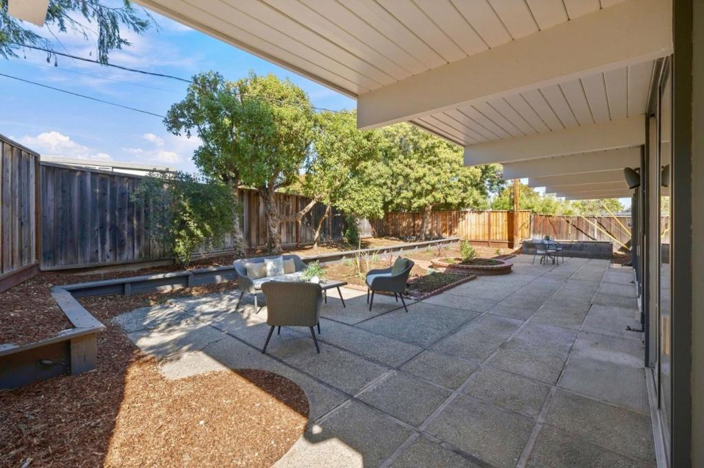 691 Sheraton Drive Property Photo 25