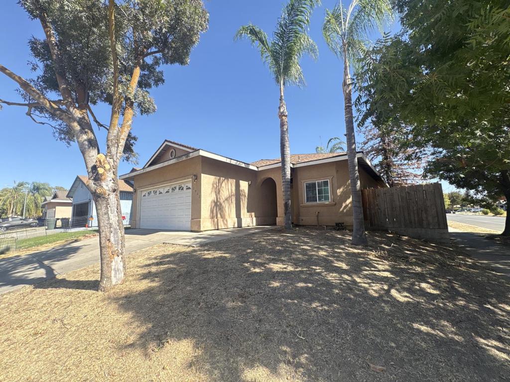 2962 Westminster Court Property Photo 2