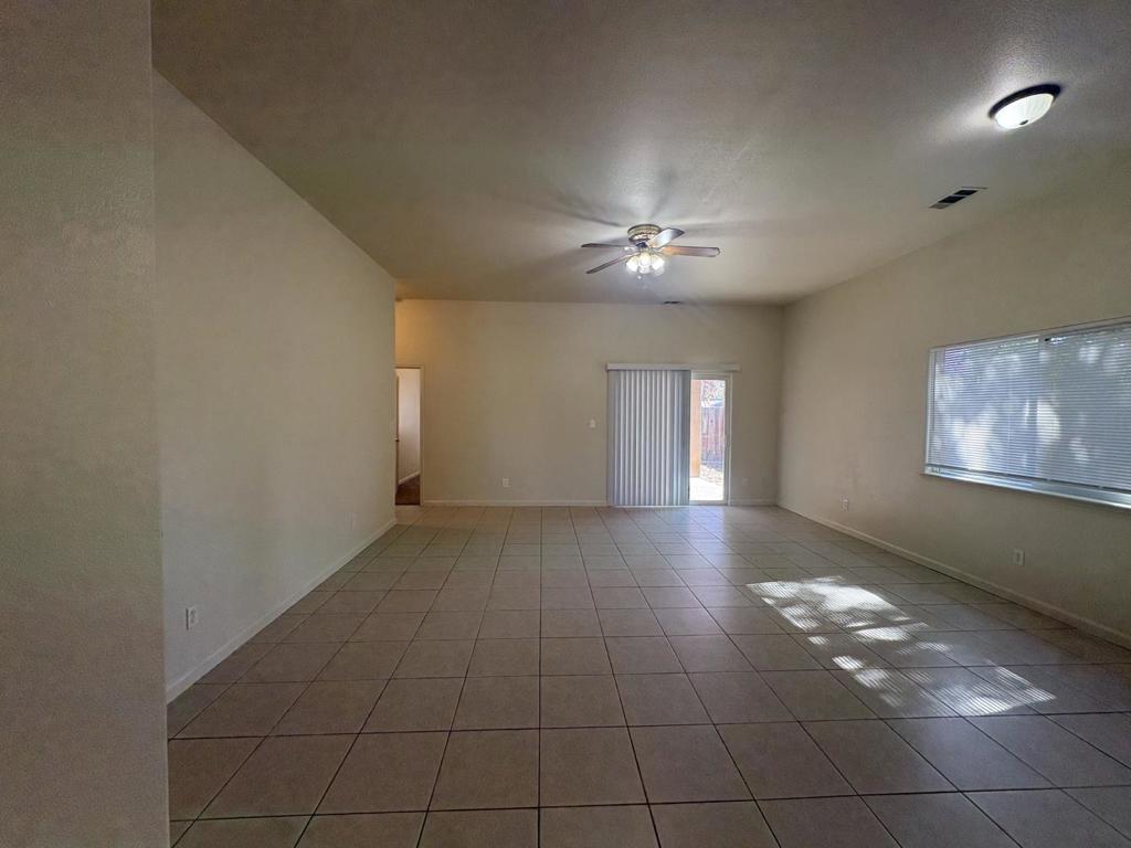 2962 Westminster Court Property Photo 4