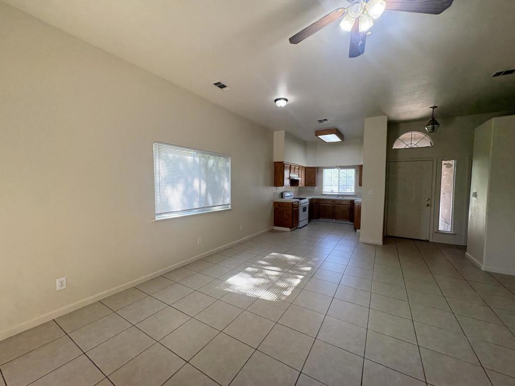 2962 Westminster Court Property Photo 9
