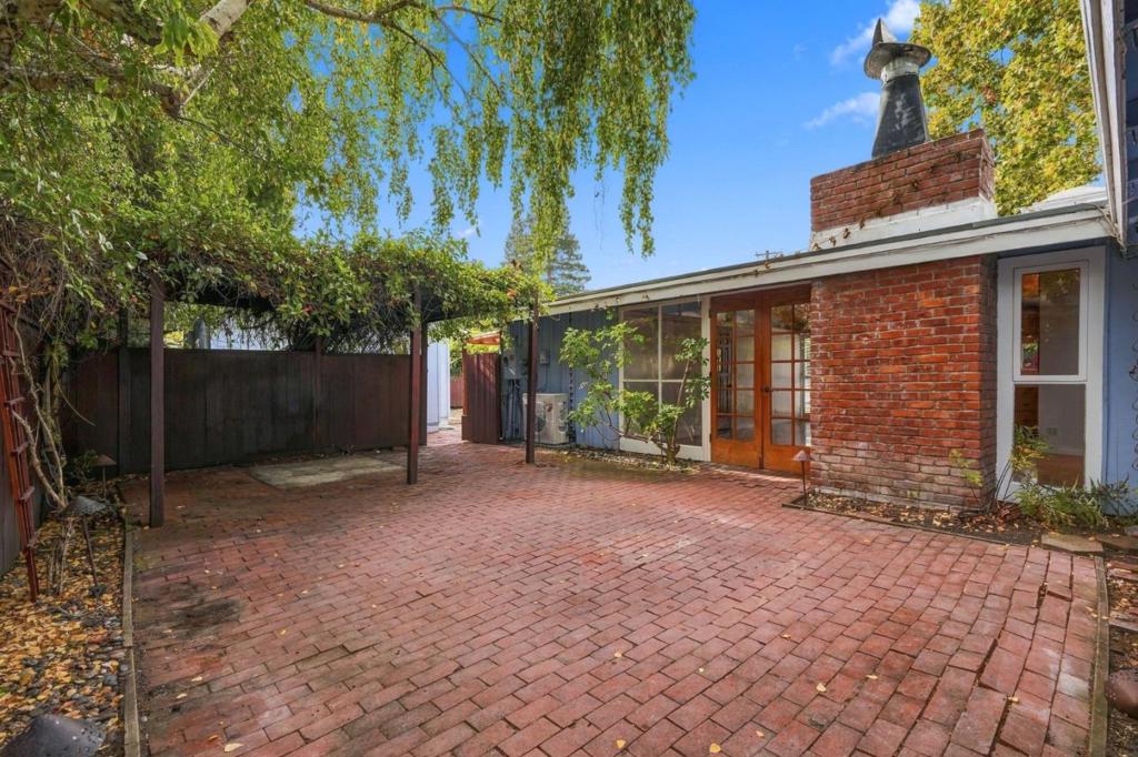 650 Ashton Avenue Property Photo 18