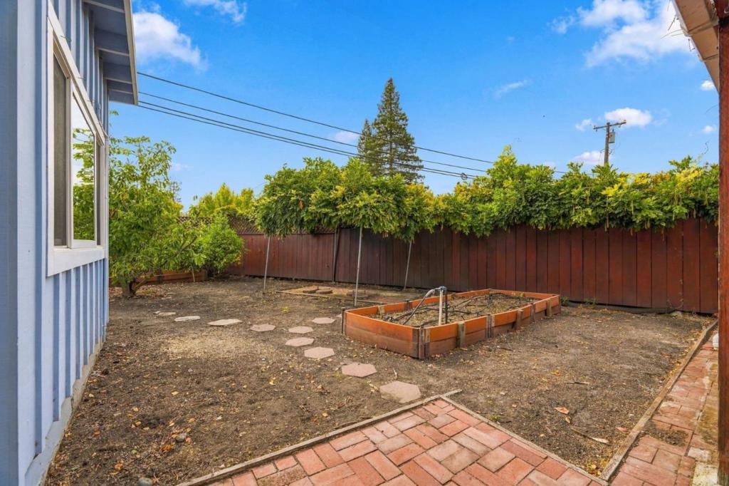 650 Ashton Avenue Property Photo 22