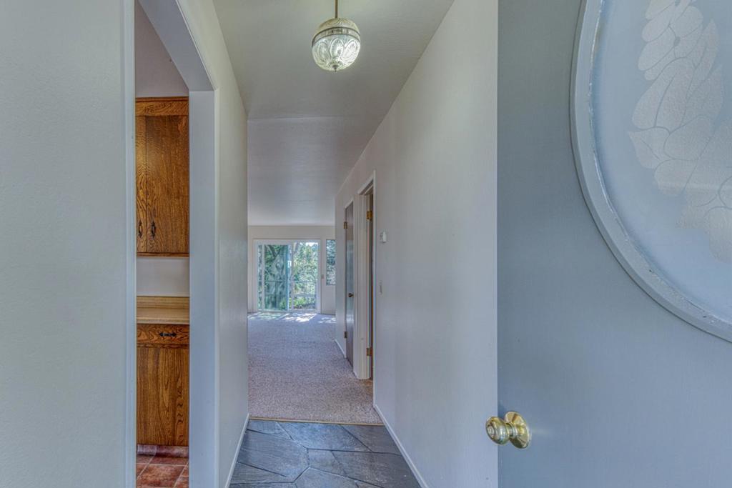 32 Carlton Drive Property Photo 3