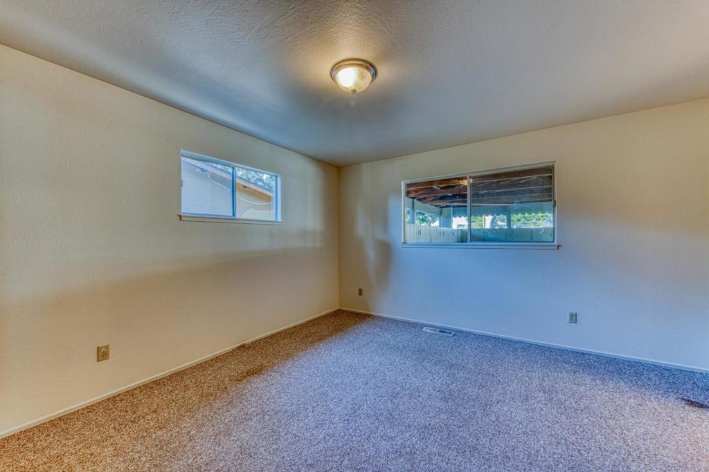 32 Carlton Drive Property Photo 12
