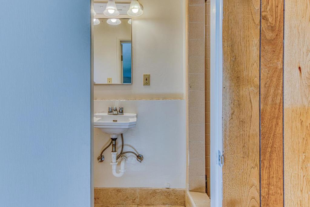32 Carlton Drive Property Photo 27