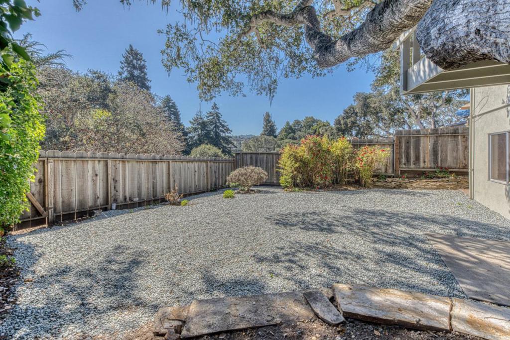 32 Carlton Drive Property Photo 31