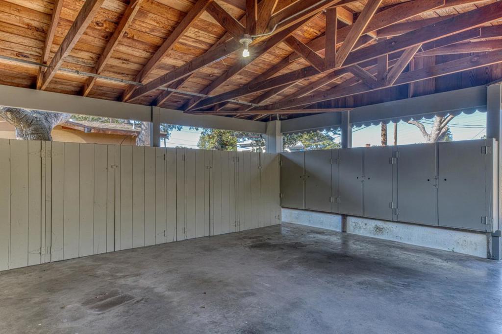 32 Carlton Drive Property Photo 36