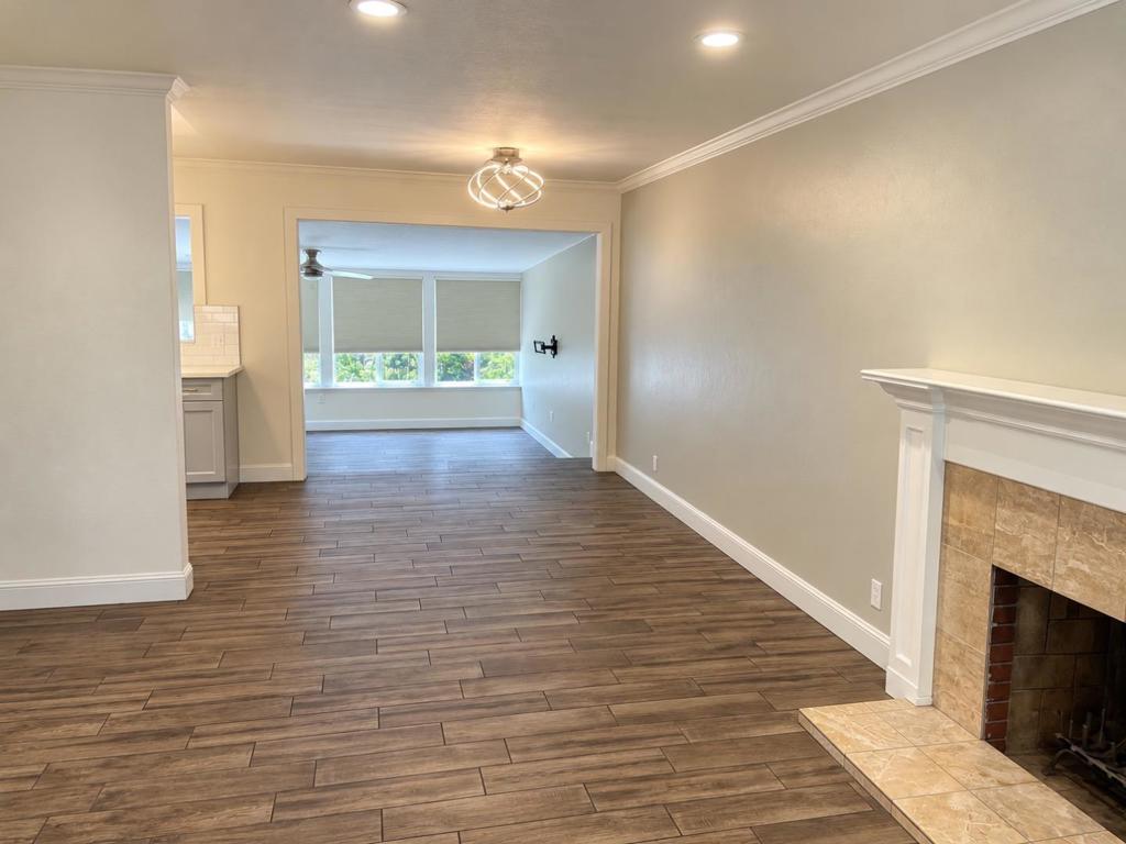 1850 Comstock Lane Property Photo 4