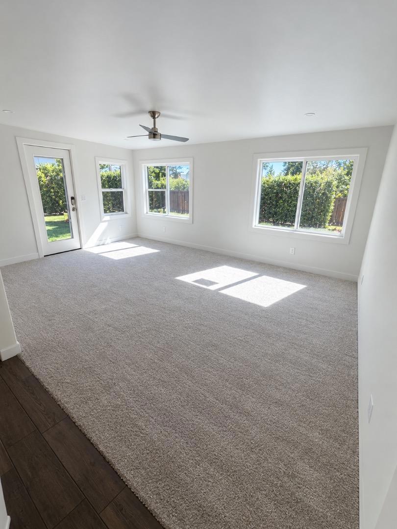 1850 Comstock Lane Property Photo 6