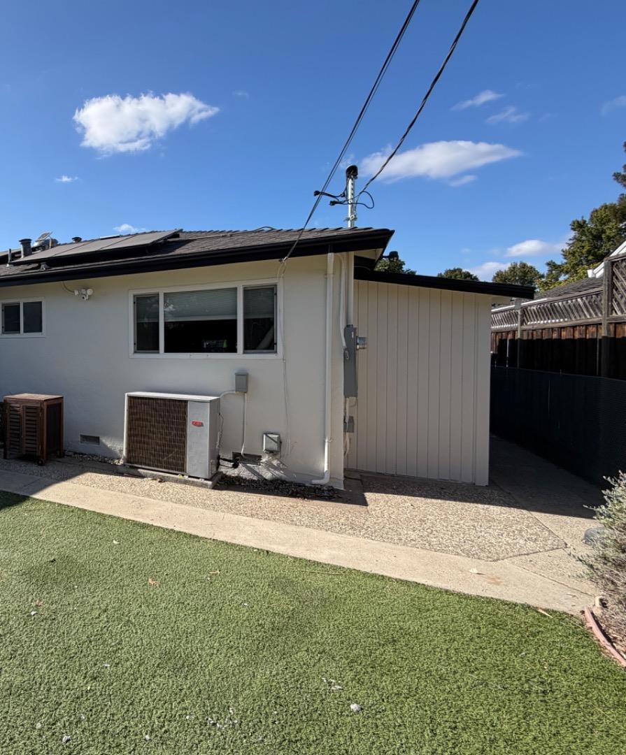 1850 Comstock Lane Property Photo 13