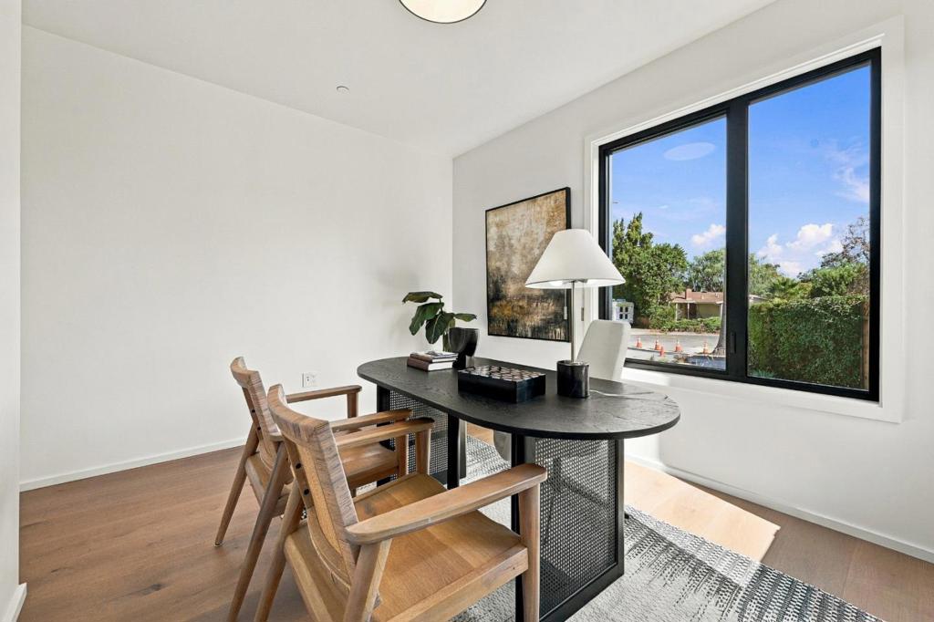 3928 Caxton Court Property Photo 10