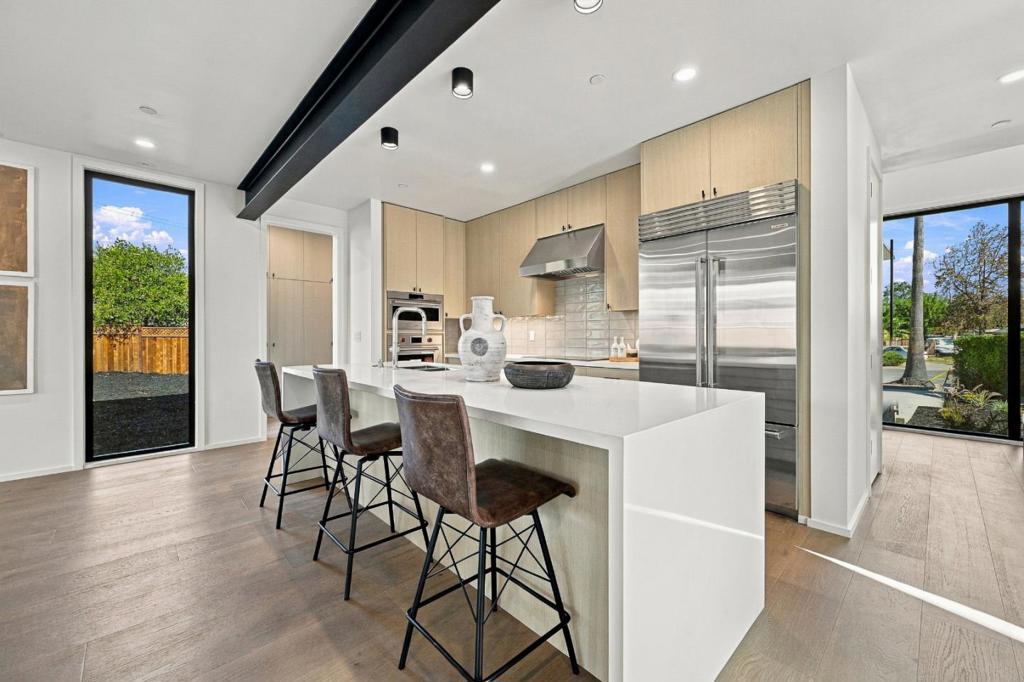 3928 Caxton Court Property Photo 25