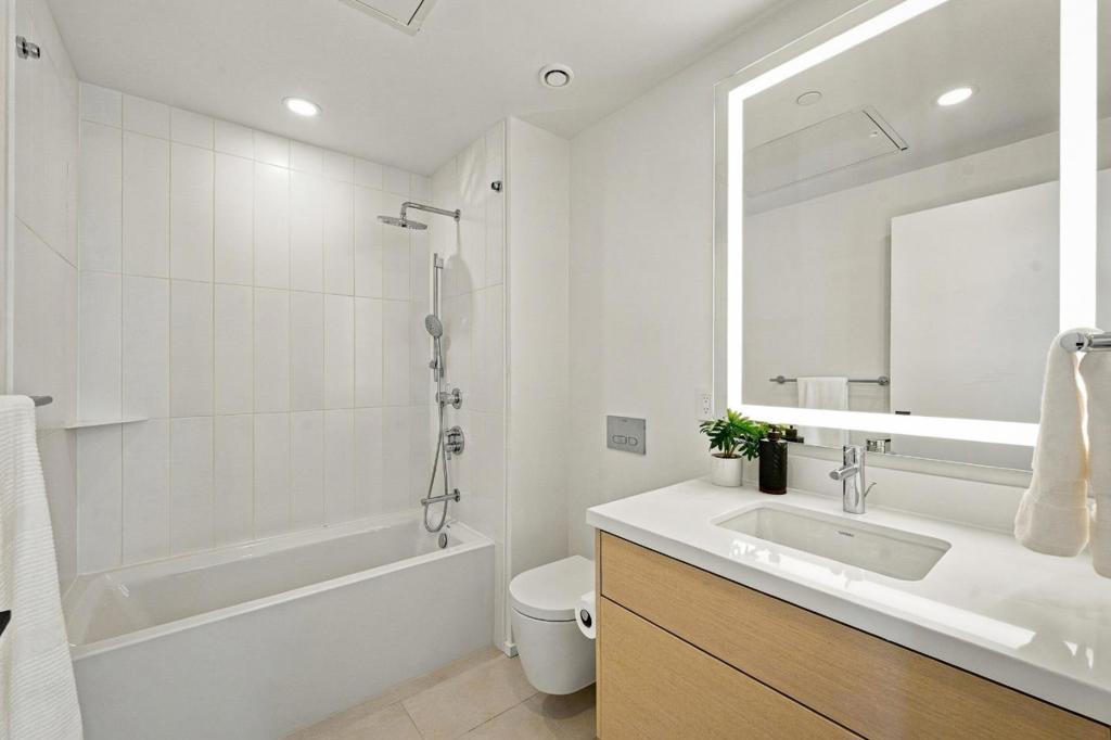 3928 Caxton Court Property Photo 45
