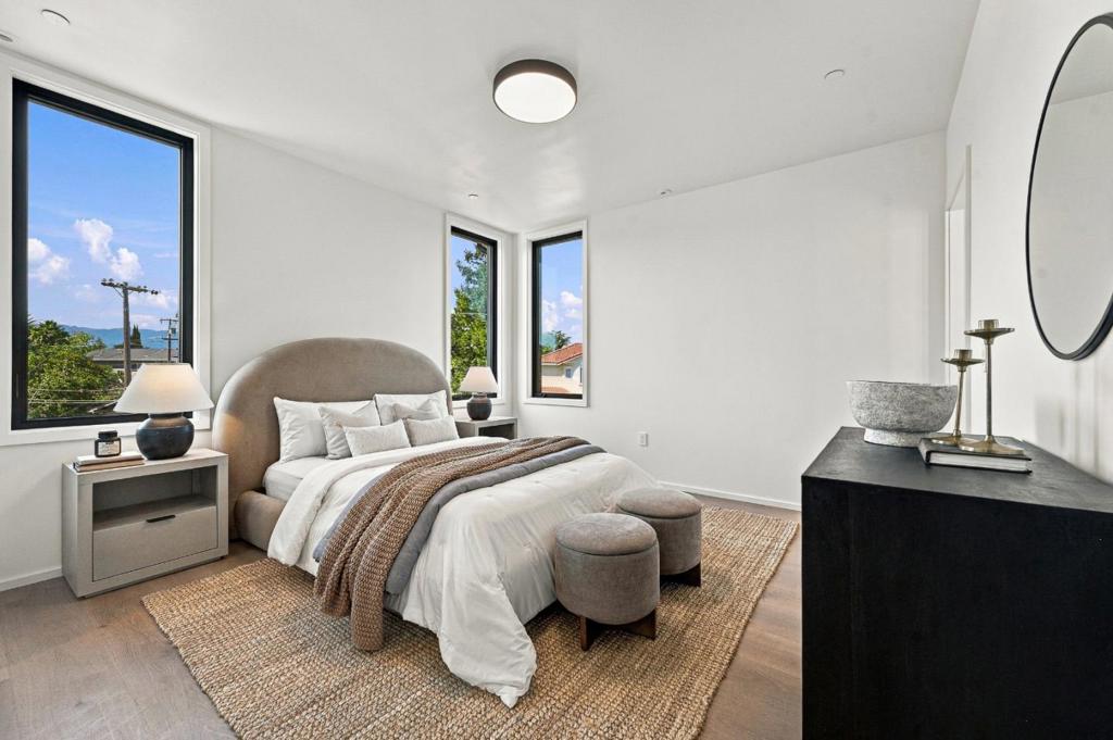 3928 Caxton Court Property Photo 49