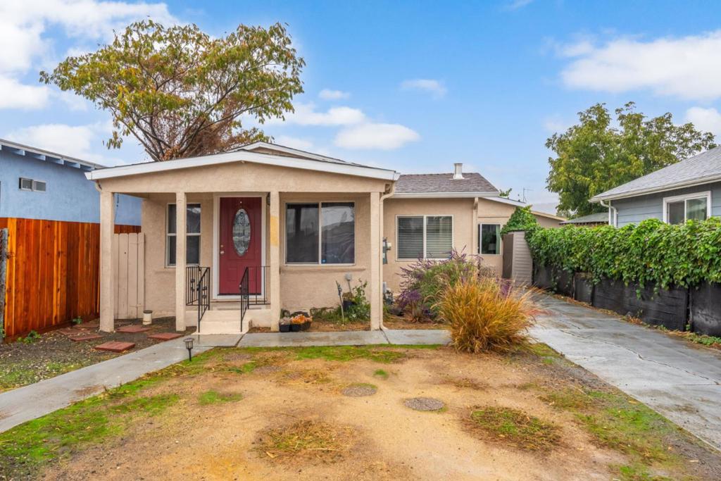 1827 102nd Avenue Property Photo 1