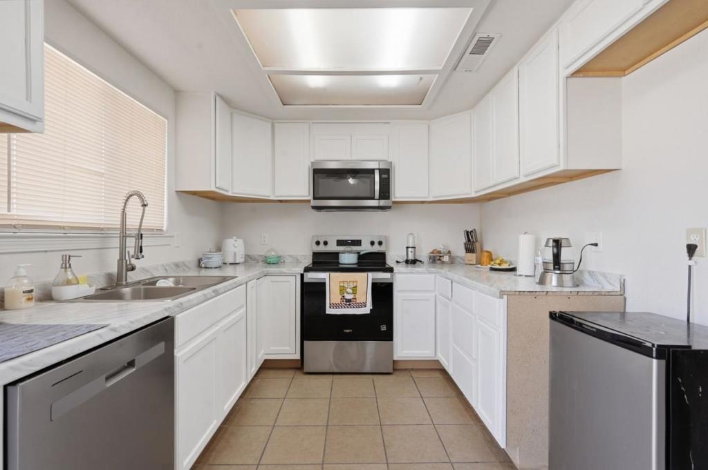 1551 Little Rock Court Property Photo 4