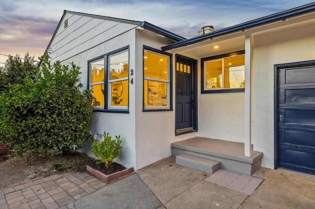 24 N Idaho Street Property Photo 1