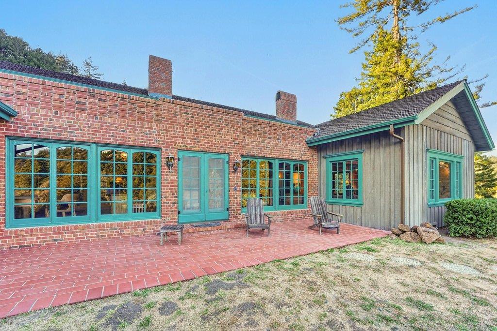 2225 Trout Gulch Road Property Photo 3