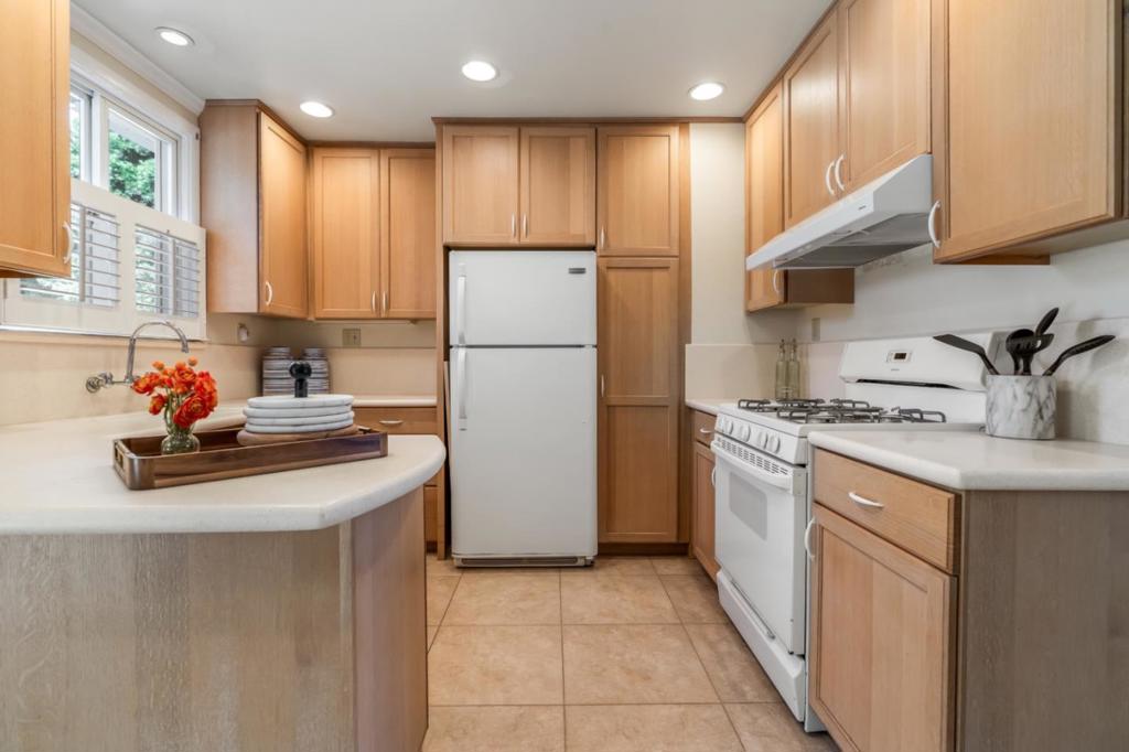 512 Edgemar Property Photo 13