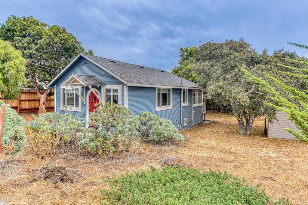 944 Sonoma Avenue Property Photo 1