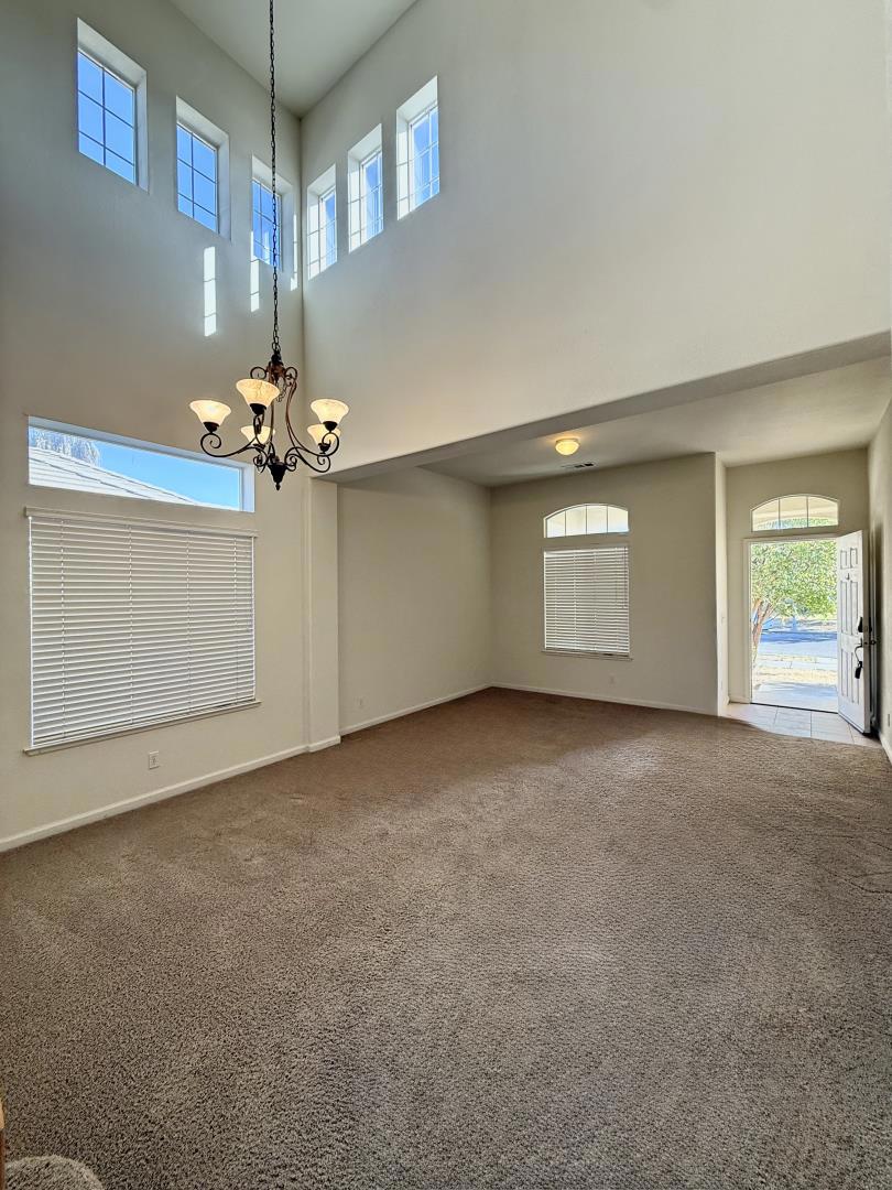 1359 Jenner Drive Property Photo 3