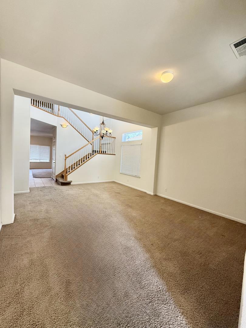 1359 Jenner Drive Property Photo 4