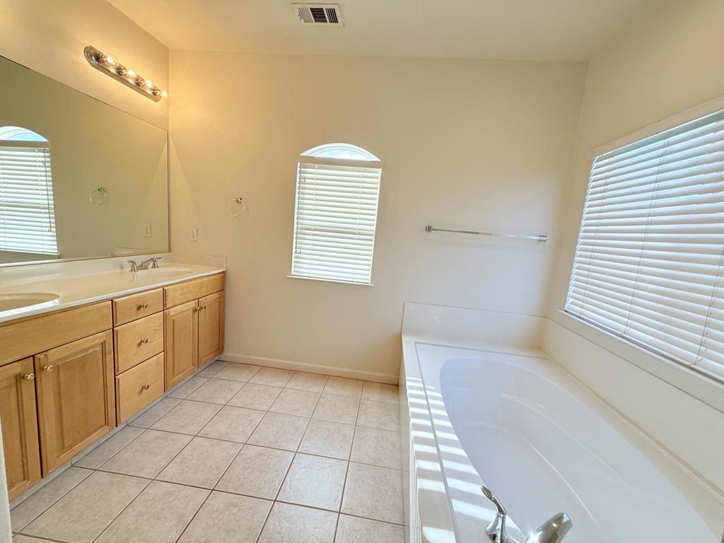 1359 Jenner Drive Property Photo 18