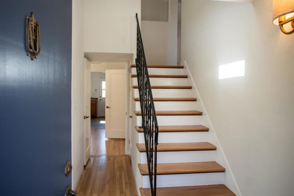 934 S Delaware Street Property Photo 4