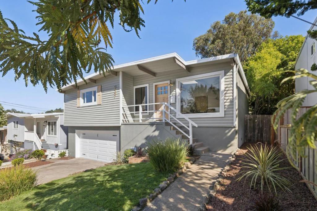 247 Lauren Avenue Property Photo 1