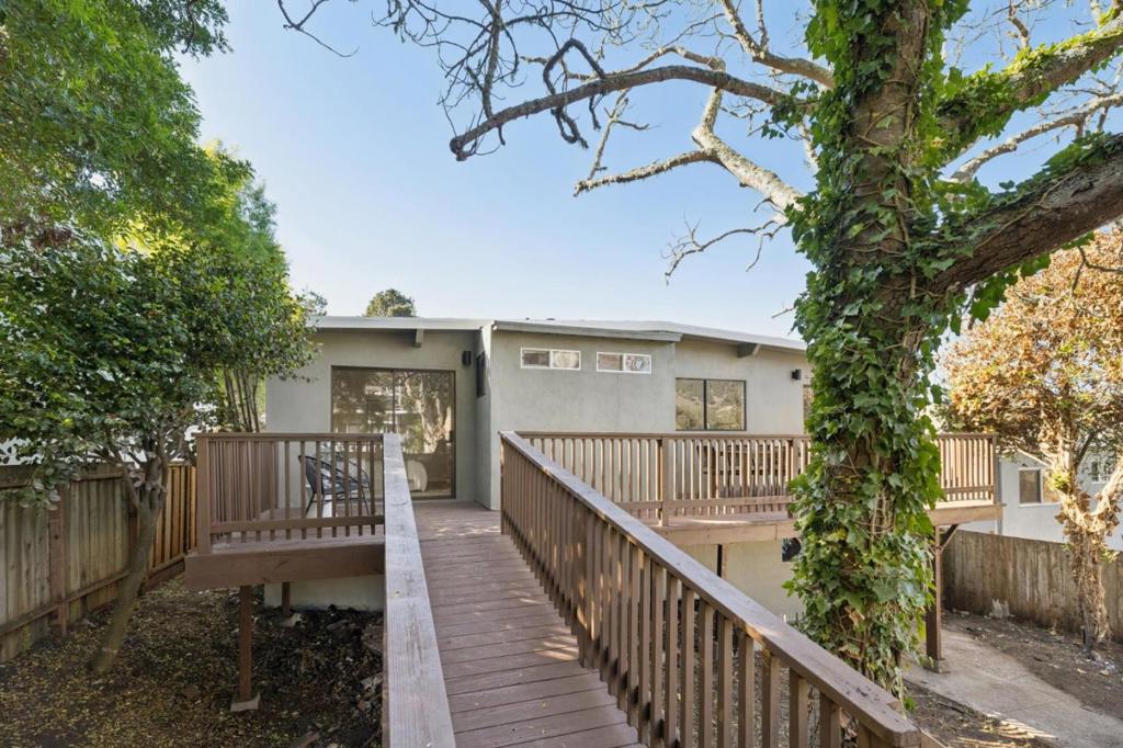 247 Lauren Avenue Property Photo 31