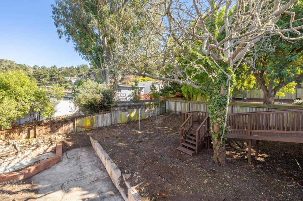 247 Lauren Avenue Property Photo 33