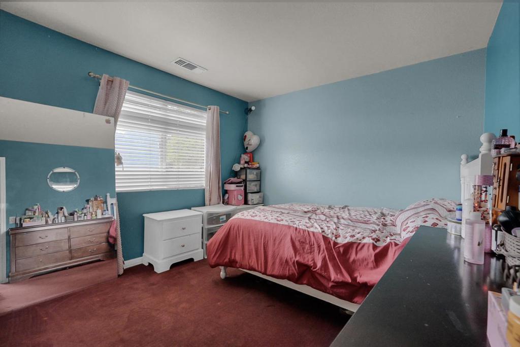 825 Rolling Oak Court Property Photo 13