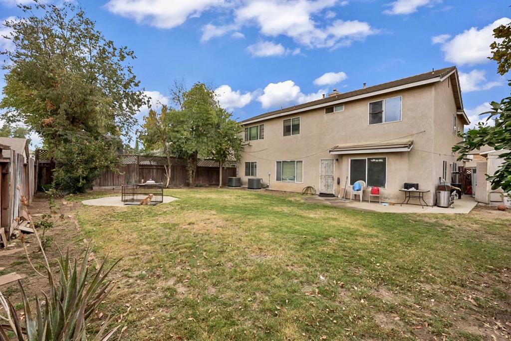 825 Rolling Oak Court Property Photo 17