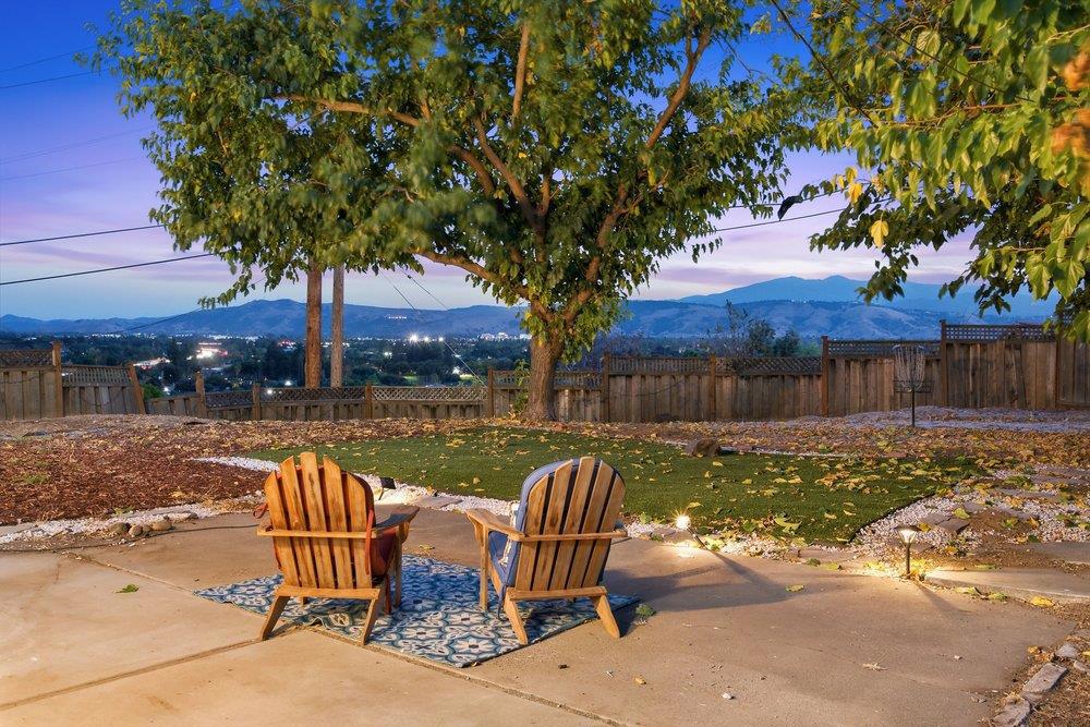 690 Bold Court Property Photo 3