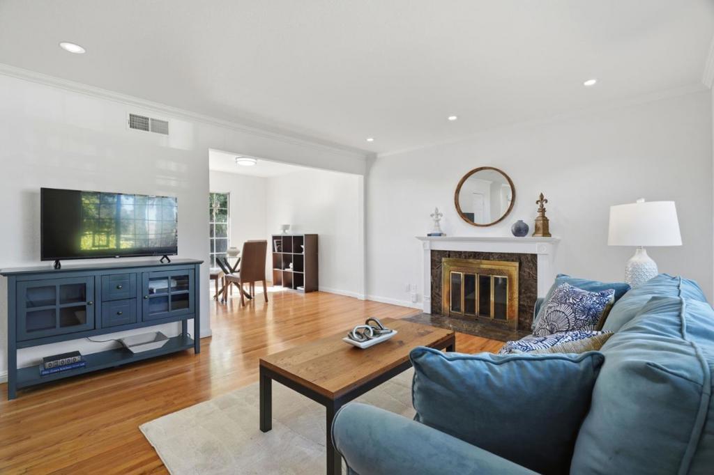 690 Bold Court Property Photo 11
