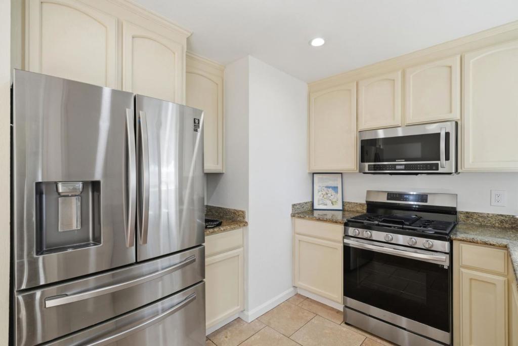 690 Bold Court Property Photo 14
