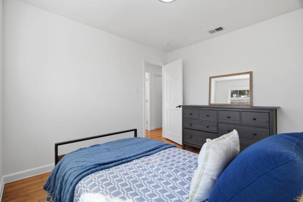 690 Bold Court Property Photo 23