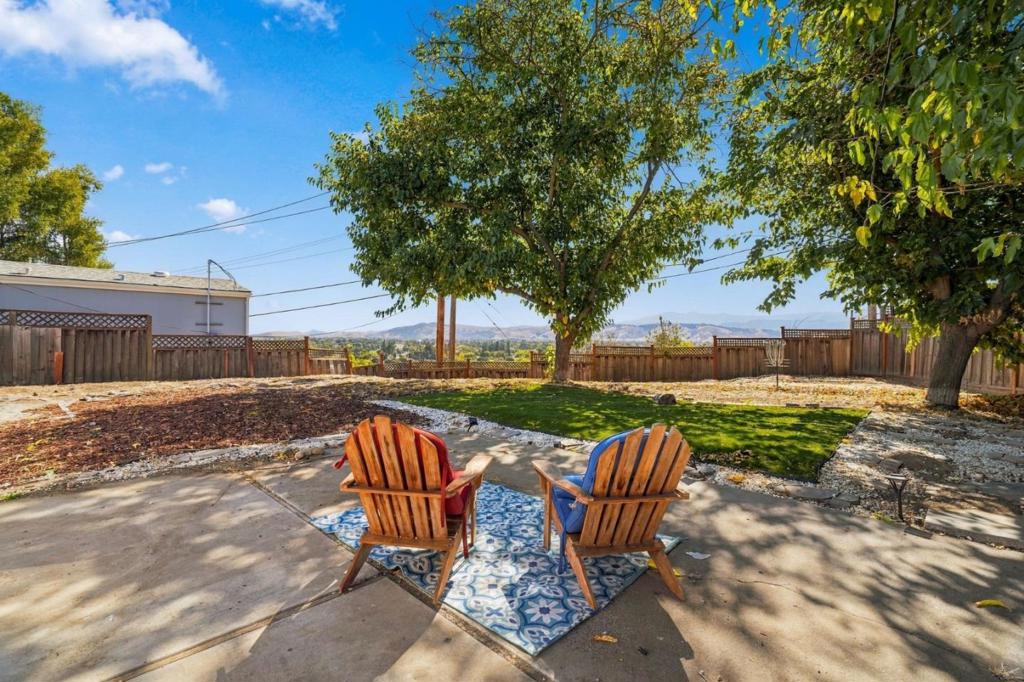 690 Bold Court Property Photo 28
