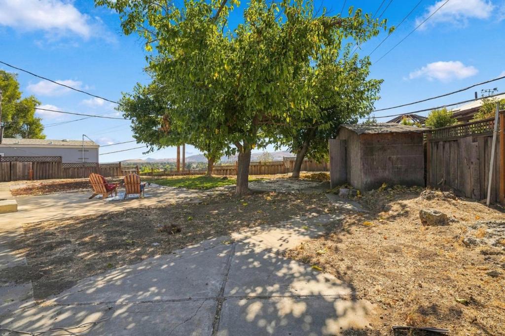 690 Bold Court Property Photo 29
