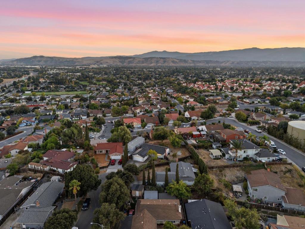 690 Bold Court Property Photo 34