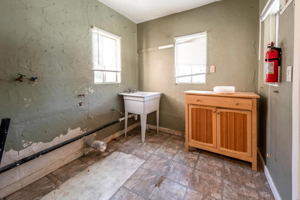 1483 Mercury Court Property Photo 36
