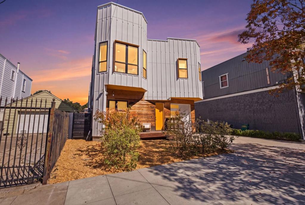 1514 8th Street Property Photo 1