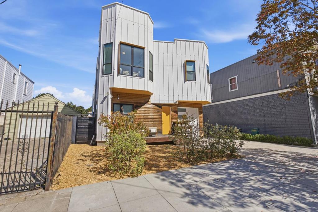 1514 8th Street Property Photo 4