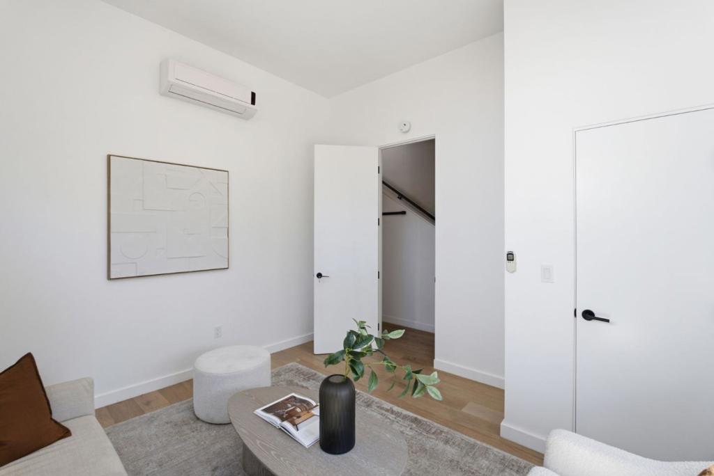 1514 8th Street Property Photo 9